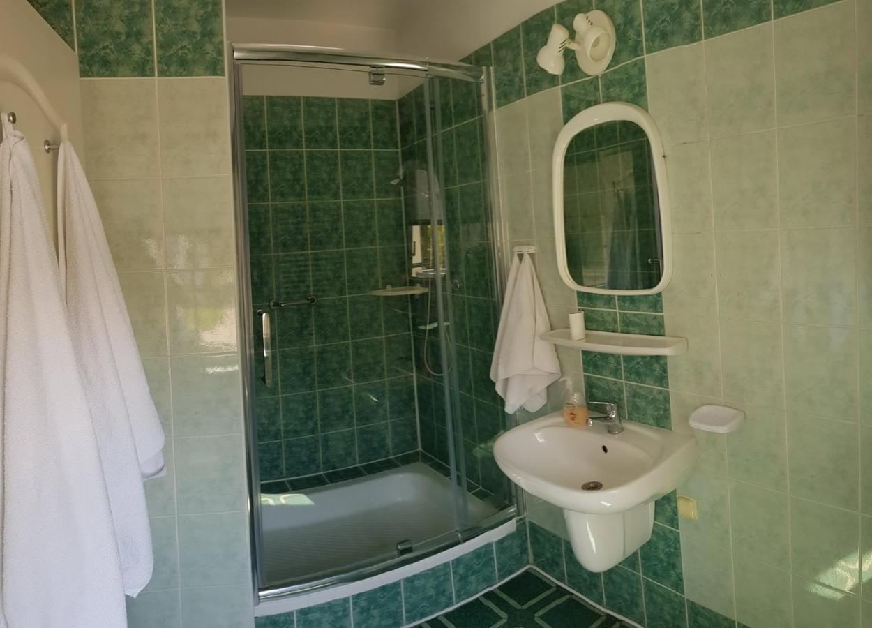 Hotel Alicja Lodz  Ngoại thất bức ảnh